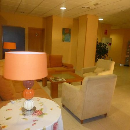 Hostal El Val Alcalá de Henares Esterno foto
